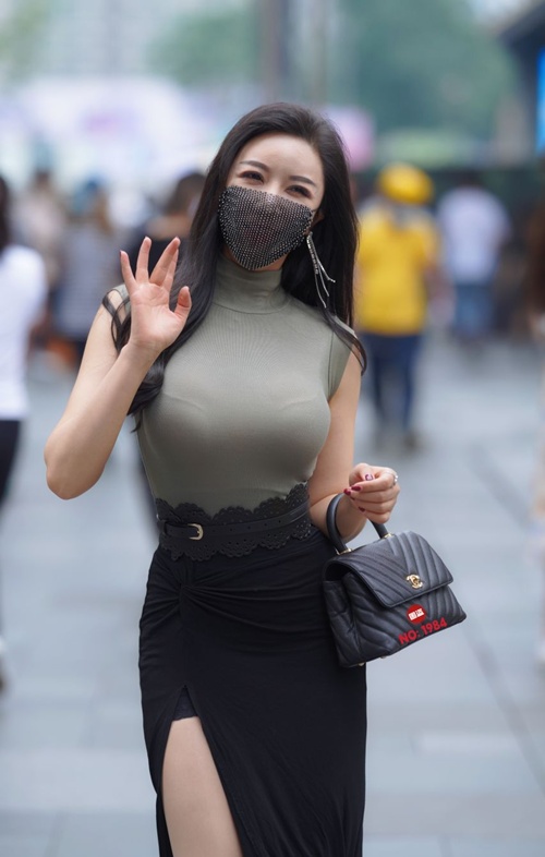마스크녀 죽이네요