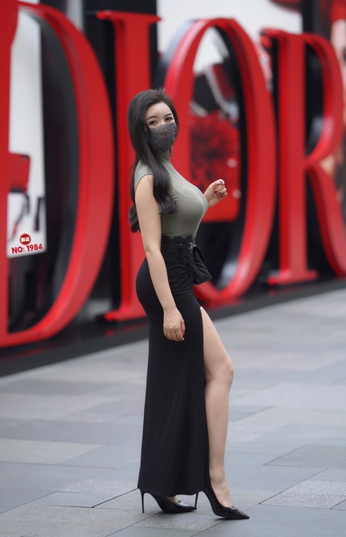 마스크녀 죽이네요