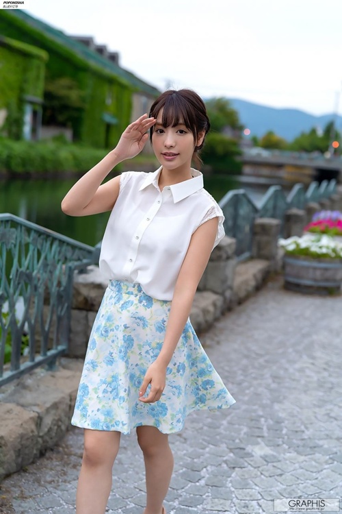 Momonogi Kana