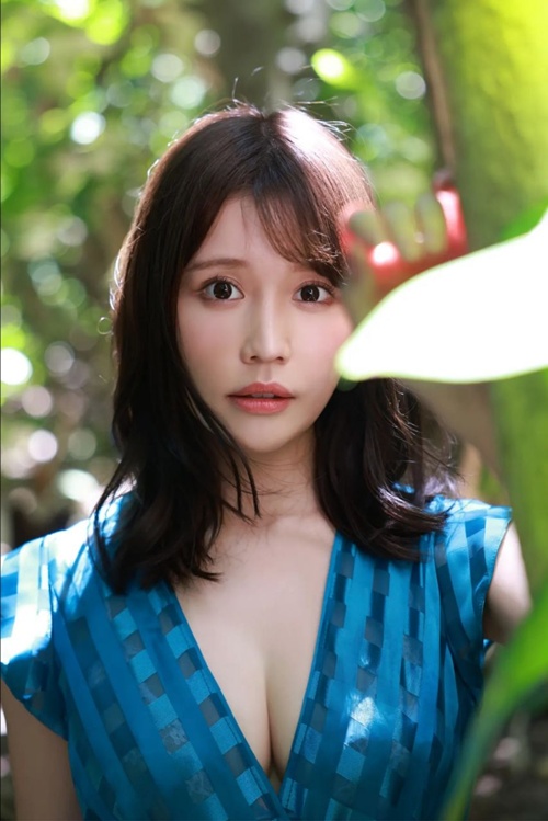 모델으 파란드레스
