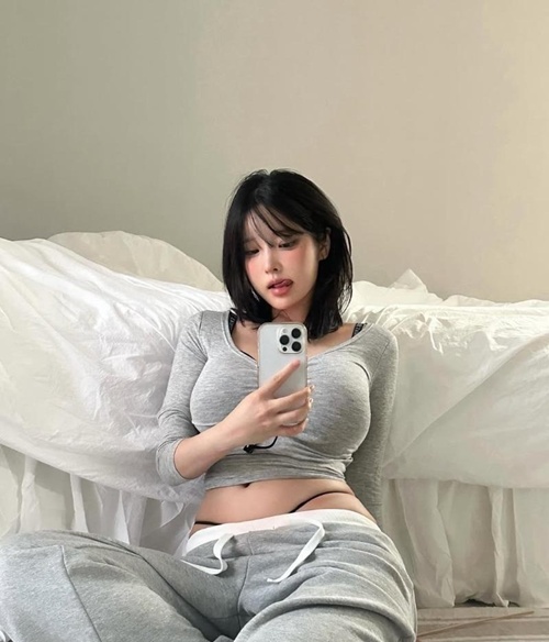 미모에 몸매까지 다 가진 처자