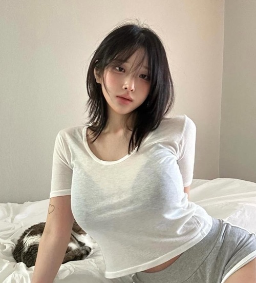 미모에 몸매까지 다 가진 처자