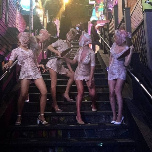 전문모델의 할로윈