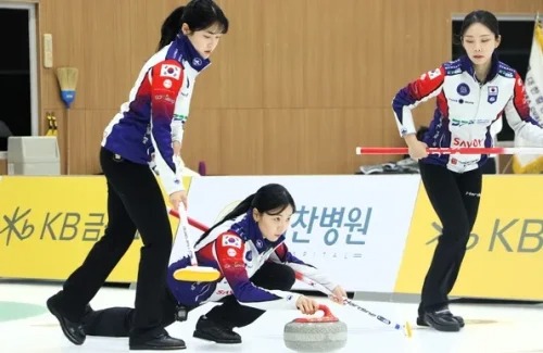 더 재밌어진 ‘컬링 슈퍼리그’…400만 뷰 명장면에 올스타전까지 흥행 가속 더 재밌어진 ‘컬링 슈퍼리그’…400만 뷰 명장면에 올스타전까지 흥행 가속
