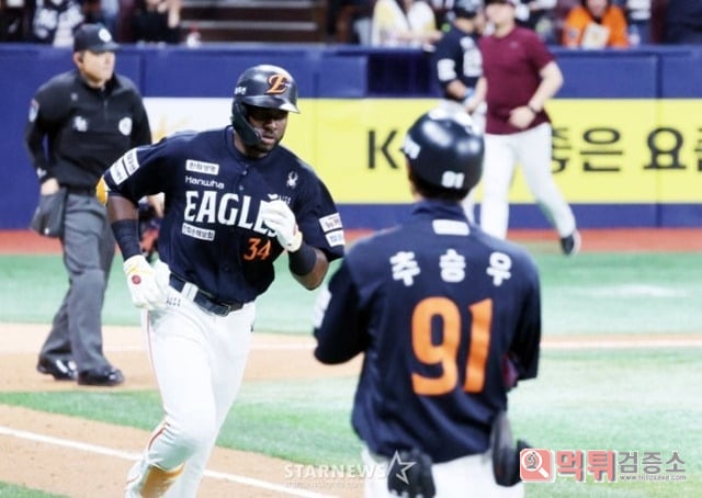 '한화 출신' 플로리얼, 멕시코리그 정복 완료! '준PO 5경기 3홈런' 괴력→우승 청부사 등극